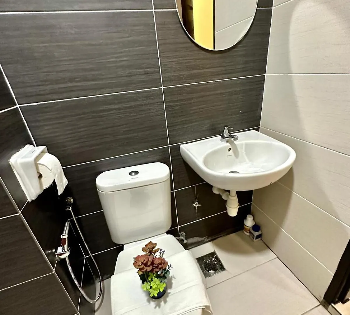 Nordic Industrial Style Austin Height 5-8pax Apartment Johor Bahru